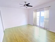 Photo - 325 E Stocker St