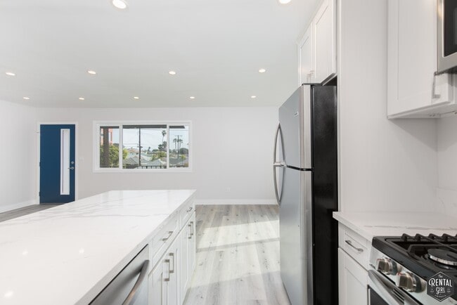 Photo - 3872 Bentley Ave Unit B