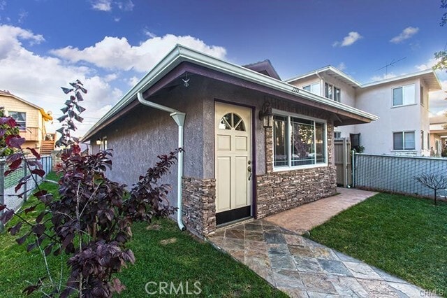Photo - 2205 W Olympic Blvd House