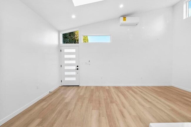 Photo - 739 N Formosa Ave Unit 739