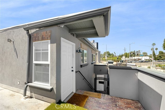 Photo - 6000 Woodman Ave Unit A1