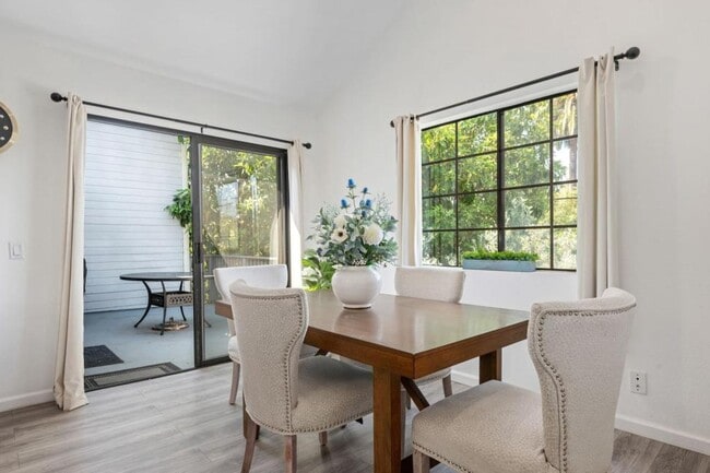 Photo - 325 Ladera St