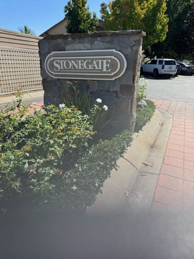 Photo - 12572 Fieldstone Ln Unit 1