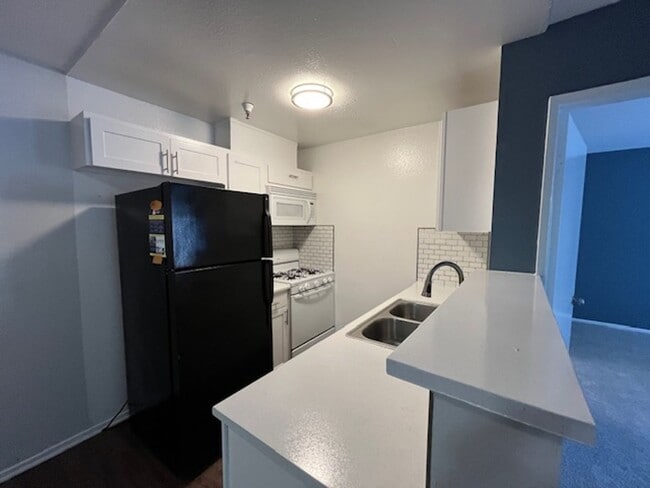 Photo - 700 S. Berendo Ave