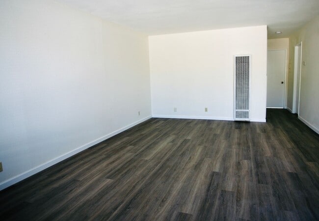 Photo - Helix 1380-82 Unit 1382 Helix