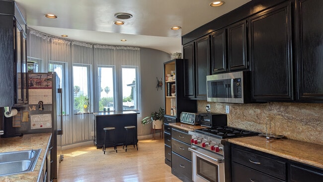 Photo - 7121 Hillside Ave Townhome