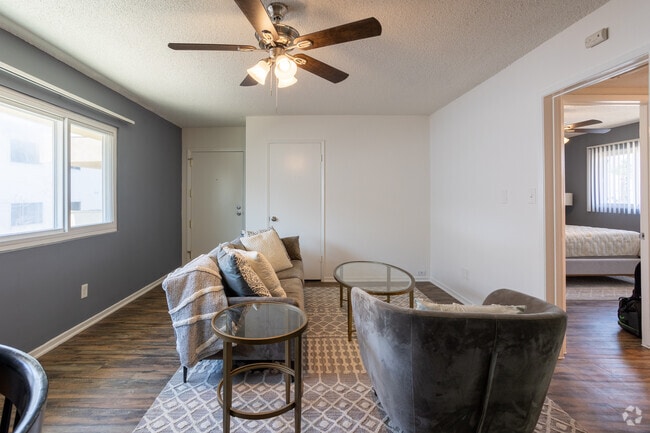 1BR, 1BA - 550SF Living Room - 536 S. Flower St