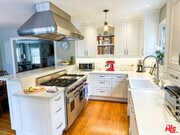 Photo - 934 S Dunsmuir Ave