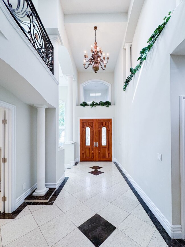 Photo - Lavish Estate Home w/4700sf+Central A/C & ...