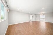 Photo - 1155 N Ardmore Ave Unit 5