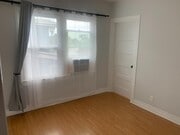 Photo - 1034 Hyperion Ave Apartment
