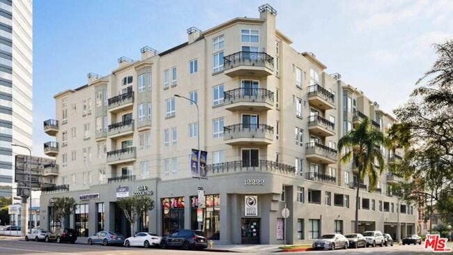 Wilshire Borgta - 12222 Wilshire Blvd Condo Unit PH7