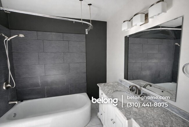 Photo - 1610 W 36th Pl