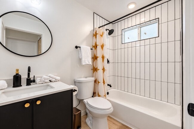 Photo - 7580 Saranac Ave