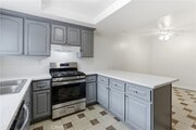 Photo - 7082 Heil Ave