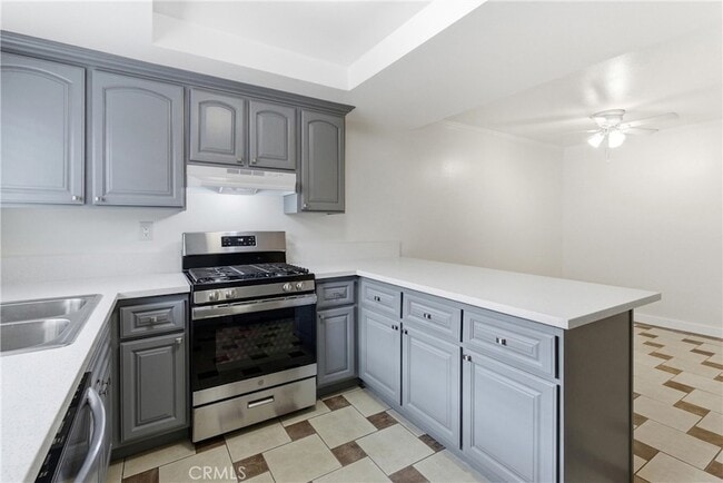 Photo - 7082 Heil Ave