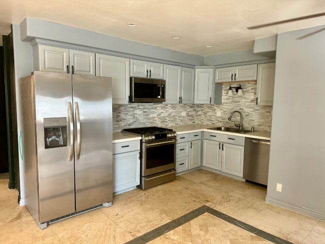 Photo - 315 N Mission Rd Unit 315