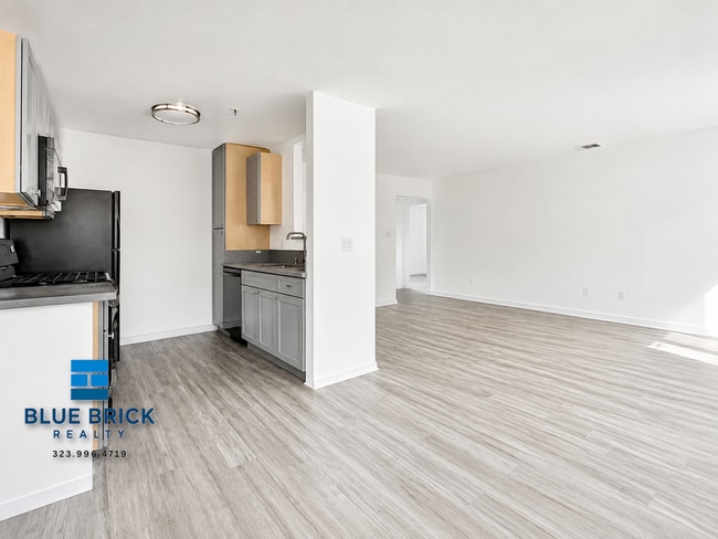 Photo - 7308 Canby Ave Unit 7