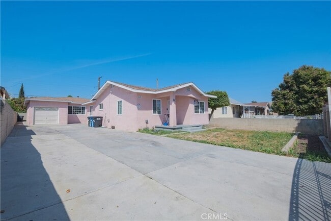 Photo - 4433 Triggs St