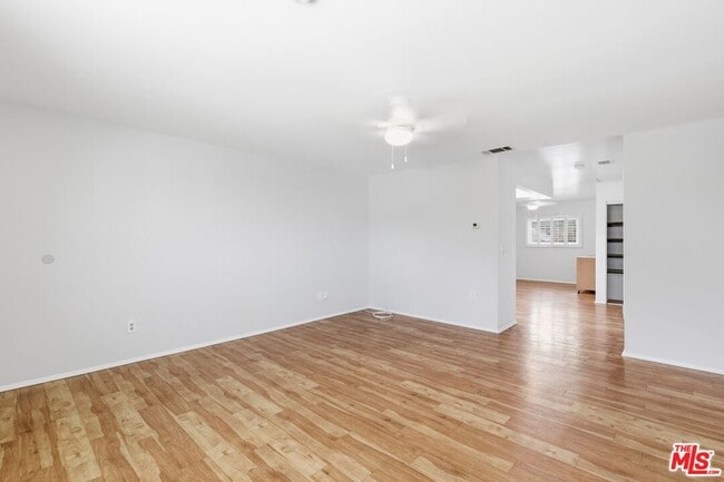 Photo - 2752 Guirado St