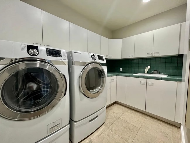 Photo - 16972 Oak View Dr