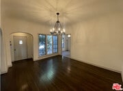 Photo - 147 S Poinsettia Pl House