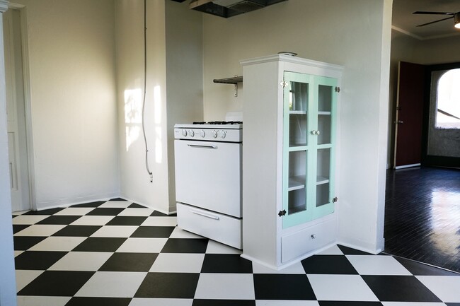 Photo - 771 Freeman Ave