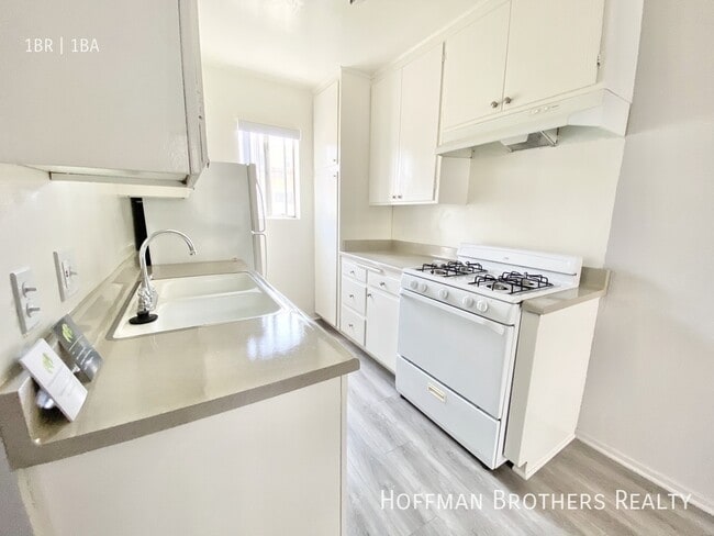 Photo - 1827 Butler Ave Unit 4