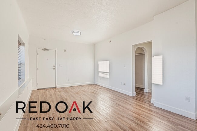 Photo - 1417 N Bronson Ave Unit 211