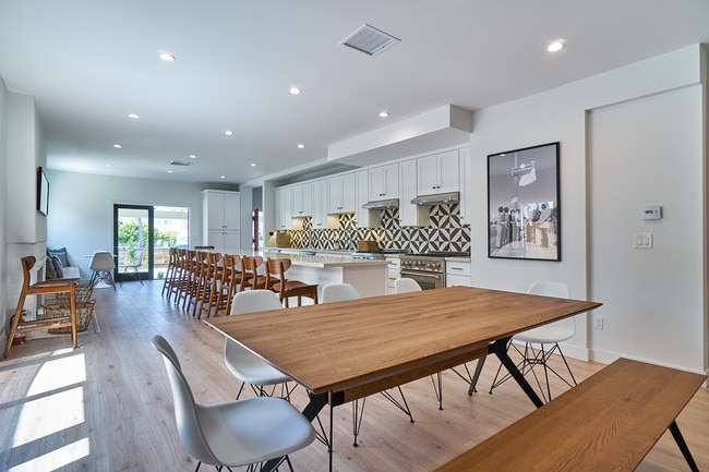 Photo - 152 S Serrano-2A Unit 2A