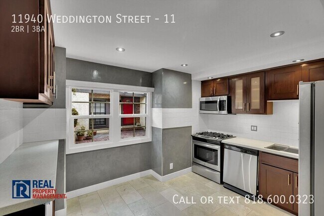 Photo - 11940 Weddington St