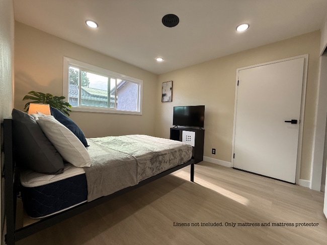 Photo - 6382 Yale Cir