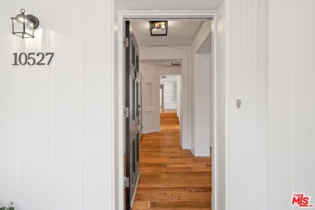 Photo - 10527 Le Conte Ave