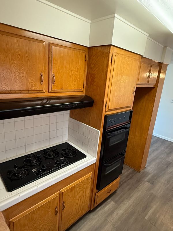 Photo - 24800 Walnut St