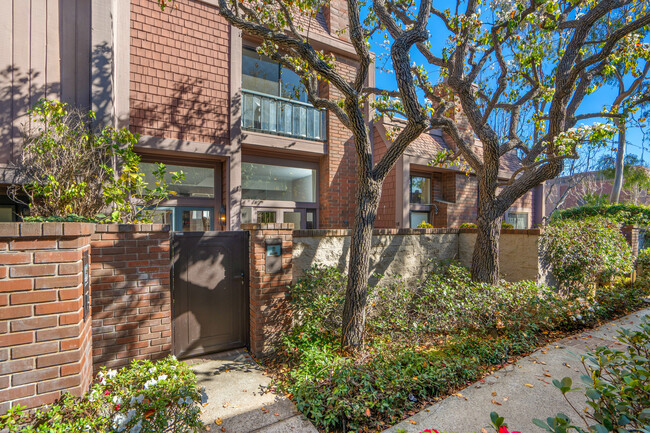 Photo - 4435 Alla Rd Townhome