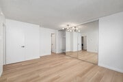 2BR, 2BA - 1,000SF - Bedroom - 10844 Rose Ave Apartments
