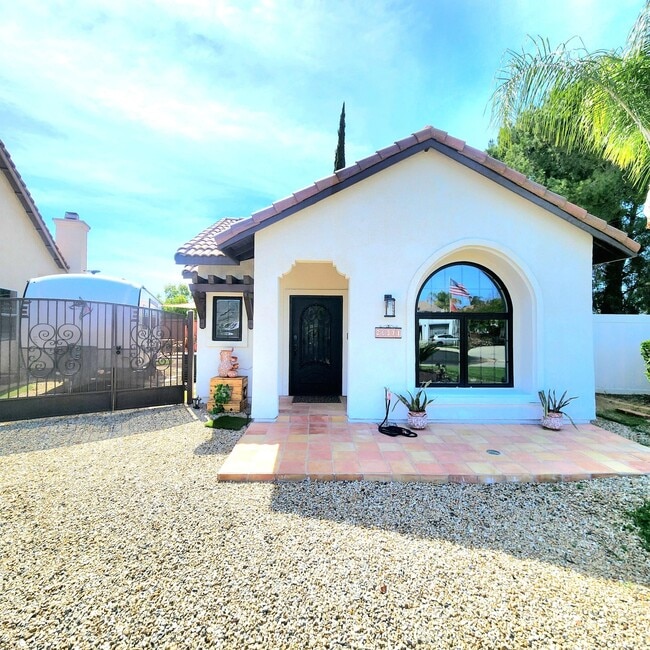 Building Photo - 26371 Helene Dr