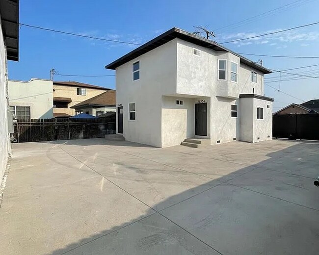 Photo - Spacious Updated 2BD/2BA in Prime Boyle Heights Unit 2426 1/2 Houston Street