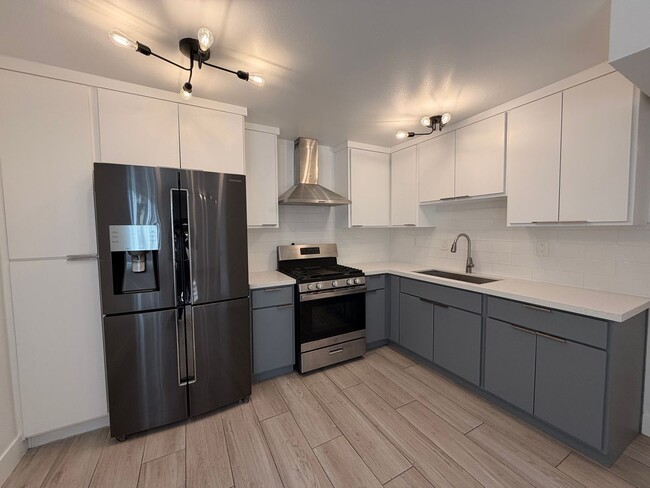 Photo - 8517 Cedros Ave Unit 05