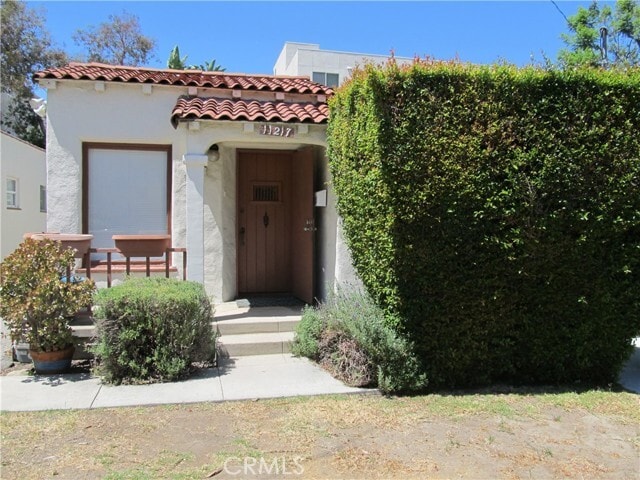 Building Photo - 11217 La Maida St