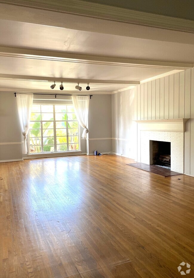 Building Photo - 10682 Kinnard Ave Unit 10682 Rental