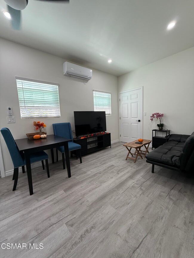 Photo - 709 Rudman Dr