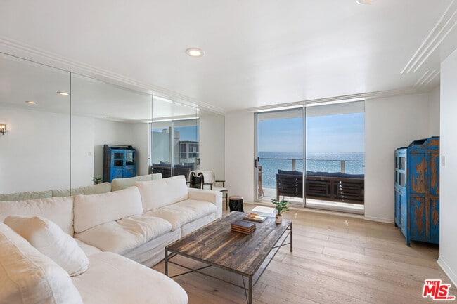 Photo - 22548 Pacific Coast Hwy Unit 403