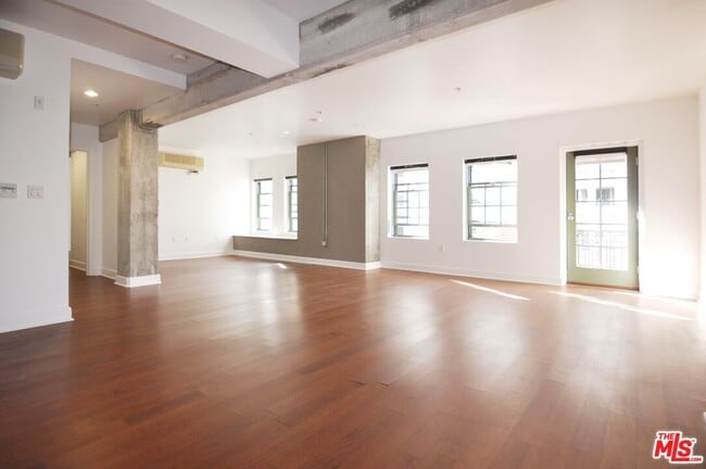 Building Photo - 416 S Spring St Unit 805 Rental