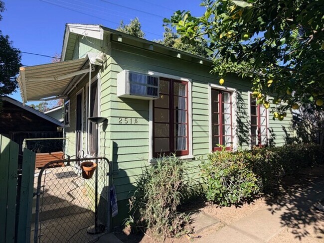 Photo - 251ivy Unit 251 1/2