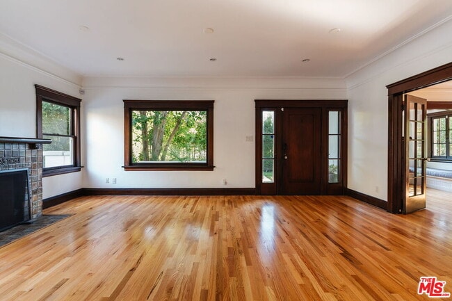 Photo - 2027 Canyon Dr