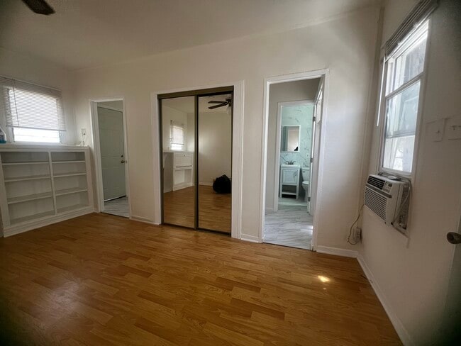 Building Photo - 819 Alta Vista N Blvd Unit 2