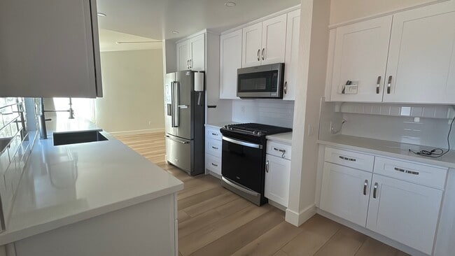 Photo - 7795 Canyon Point Ln