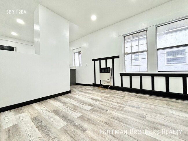 Photo - 1518 11th Pl Unit 1/2