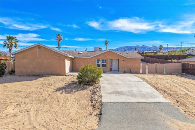 Photo - 29 Palms home in great neighborhood!